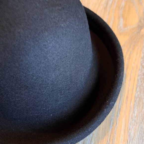 Wool Hat - Picture 2 of 6